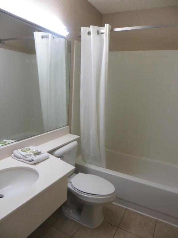 Rodeway Inn Waukegan - Gurnee Værelse billede
